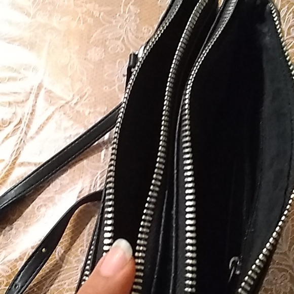 Reaction Kenneth Cole mini Crossbody Bag Black - Picture 6 of 8